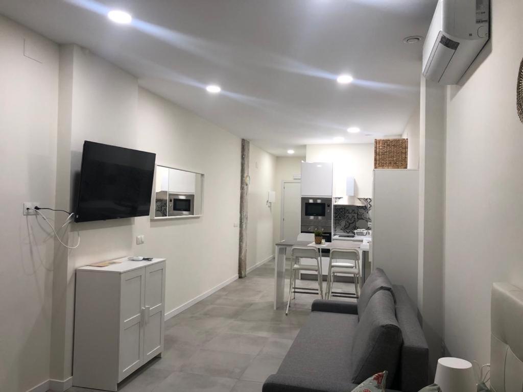 Centro Estudio Trinidad Malaga 3 エクステリア 写真